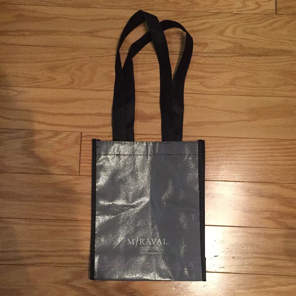 NWOT Miraval Rocks Reusable Bag - Picture 2 of 3